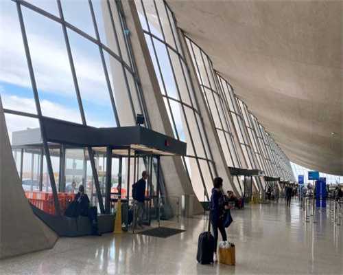 什么是小型弹簧对辊制砂机，好用吗？