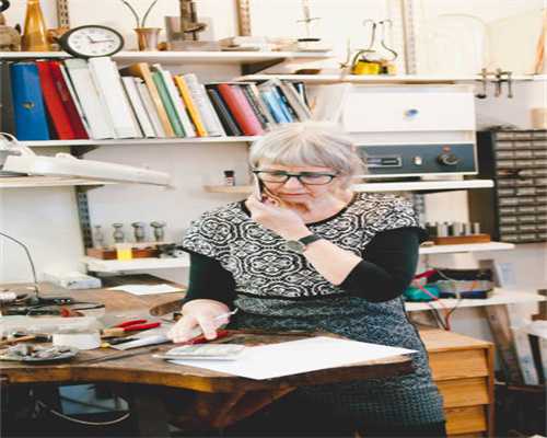 富阳首台无人驾驶收割机完成“首秀”