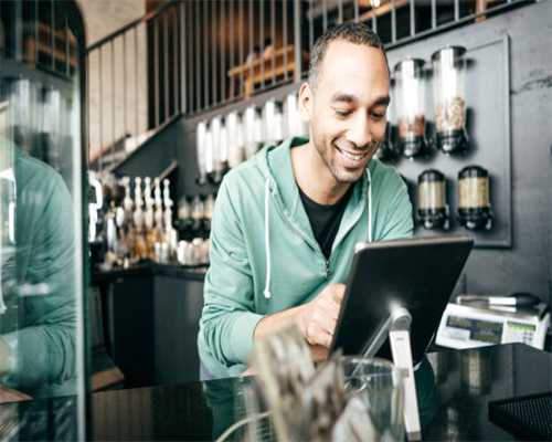 农机装上“智慧大脑”，无人机点亮丰收路